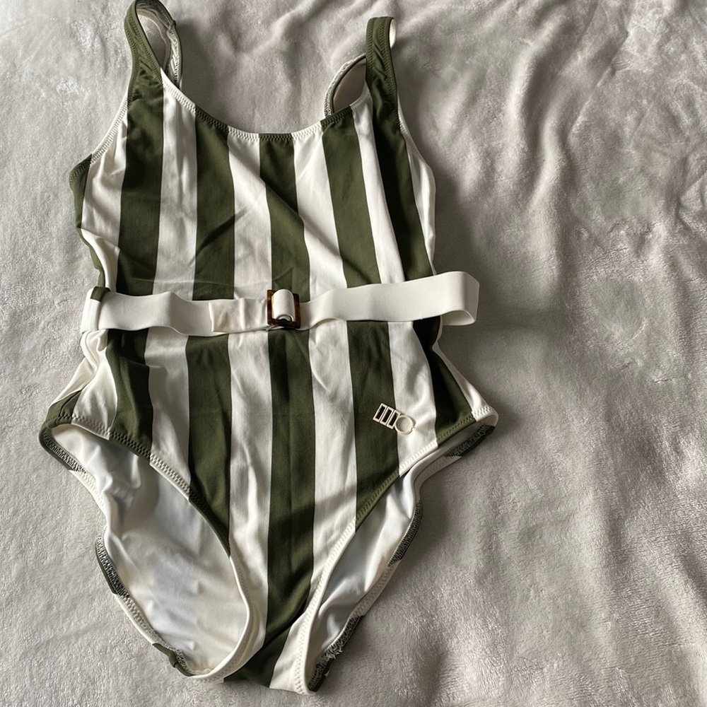 Bathing suit